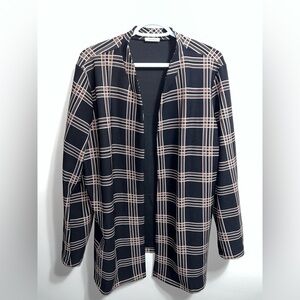 Elegant Black and White Plaid Women's Cardigan